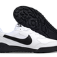 Chuteira Nike Terra Manta Society